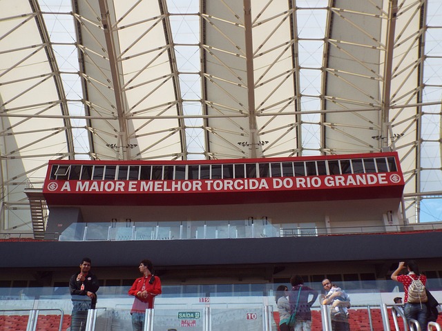 一個非常正 一個非常正